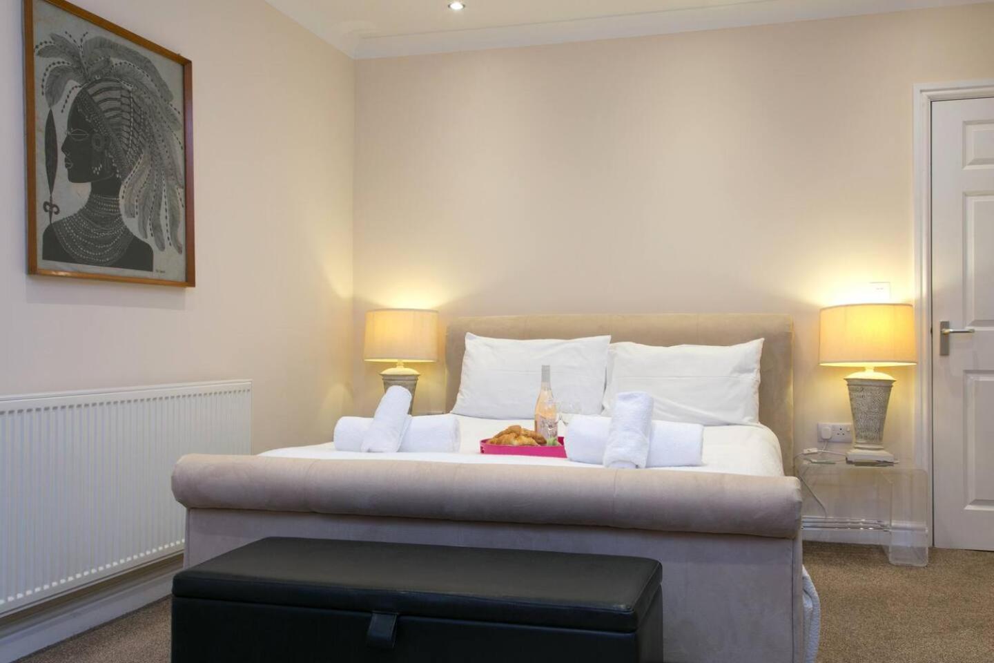 Pass The Keys Hafan Stylish 2 Bedroom Sea View Apartment Pwllheli Exterior photo